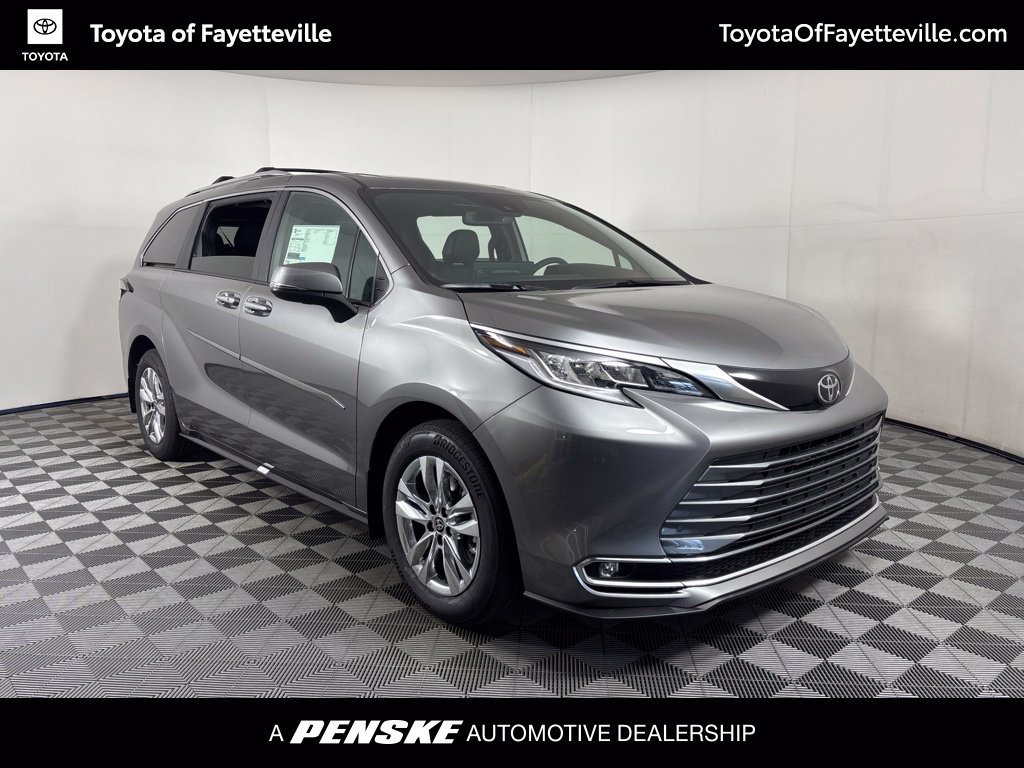 New 2026 Toyota Sienna Limited FWD image 12