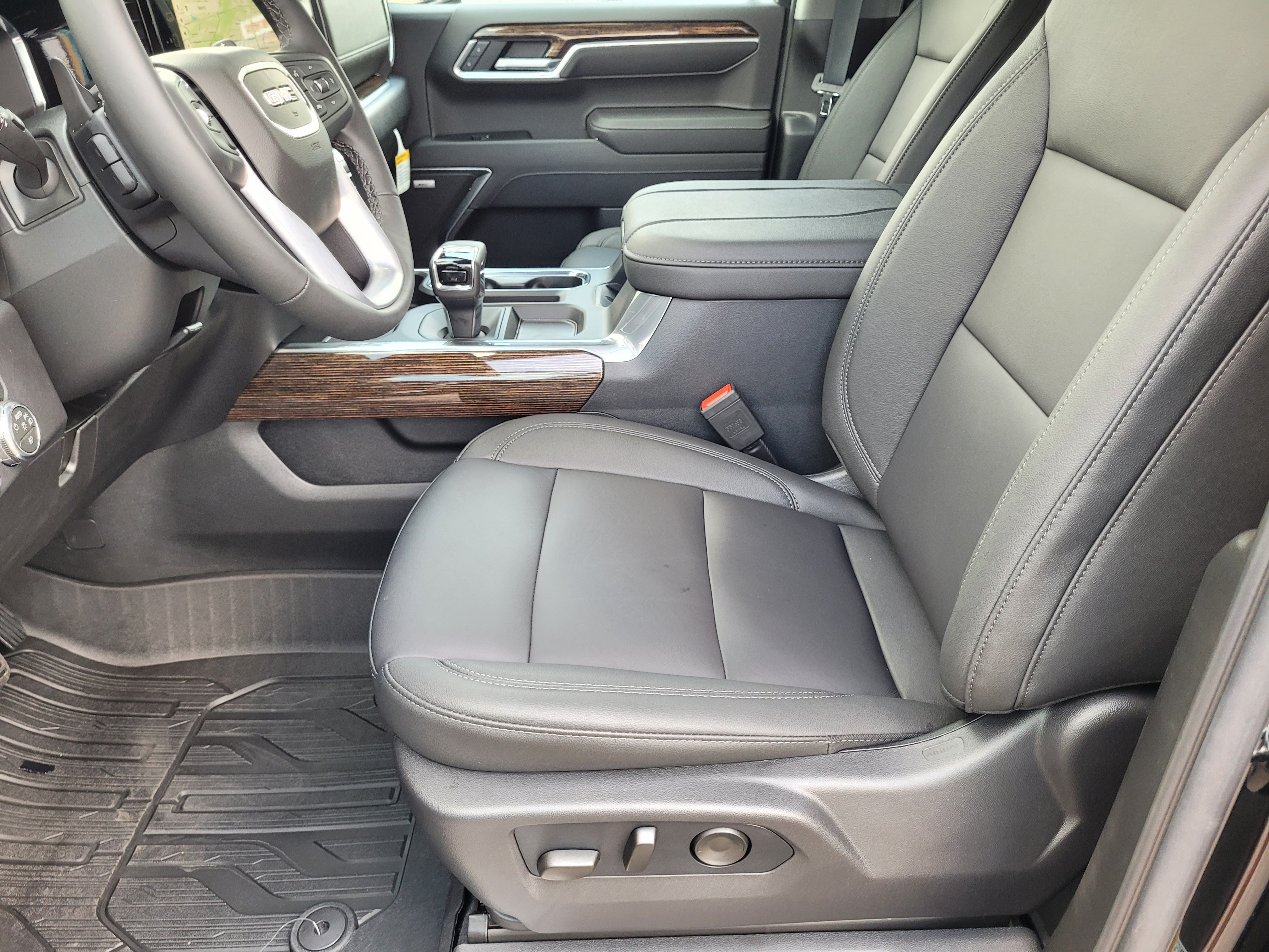 New 2026 GMC Sierra 1500 Elevation w/ Elevation Premium Package AWD/4WD image 20