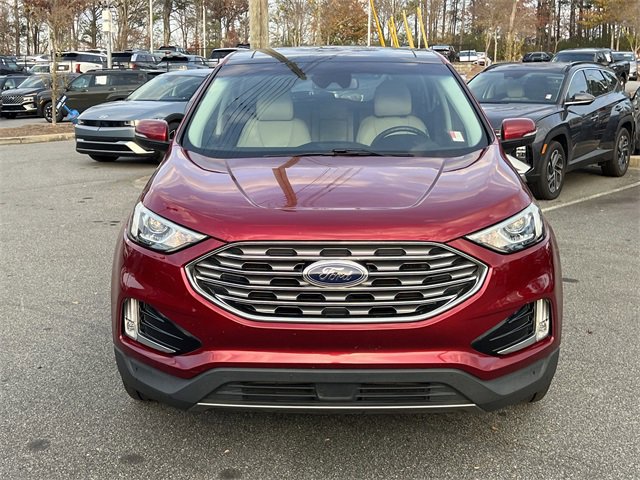 Used 2019 Ford Edge Titanium image 2