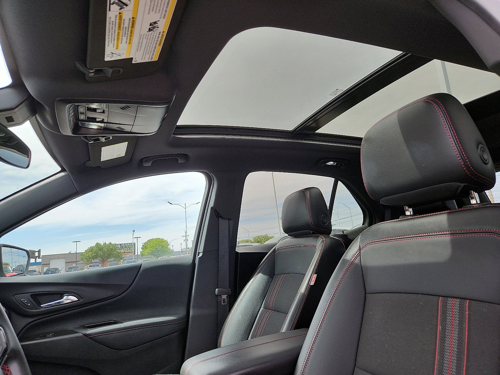 Used 2023 Chevrolet Equinox RS image 11