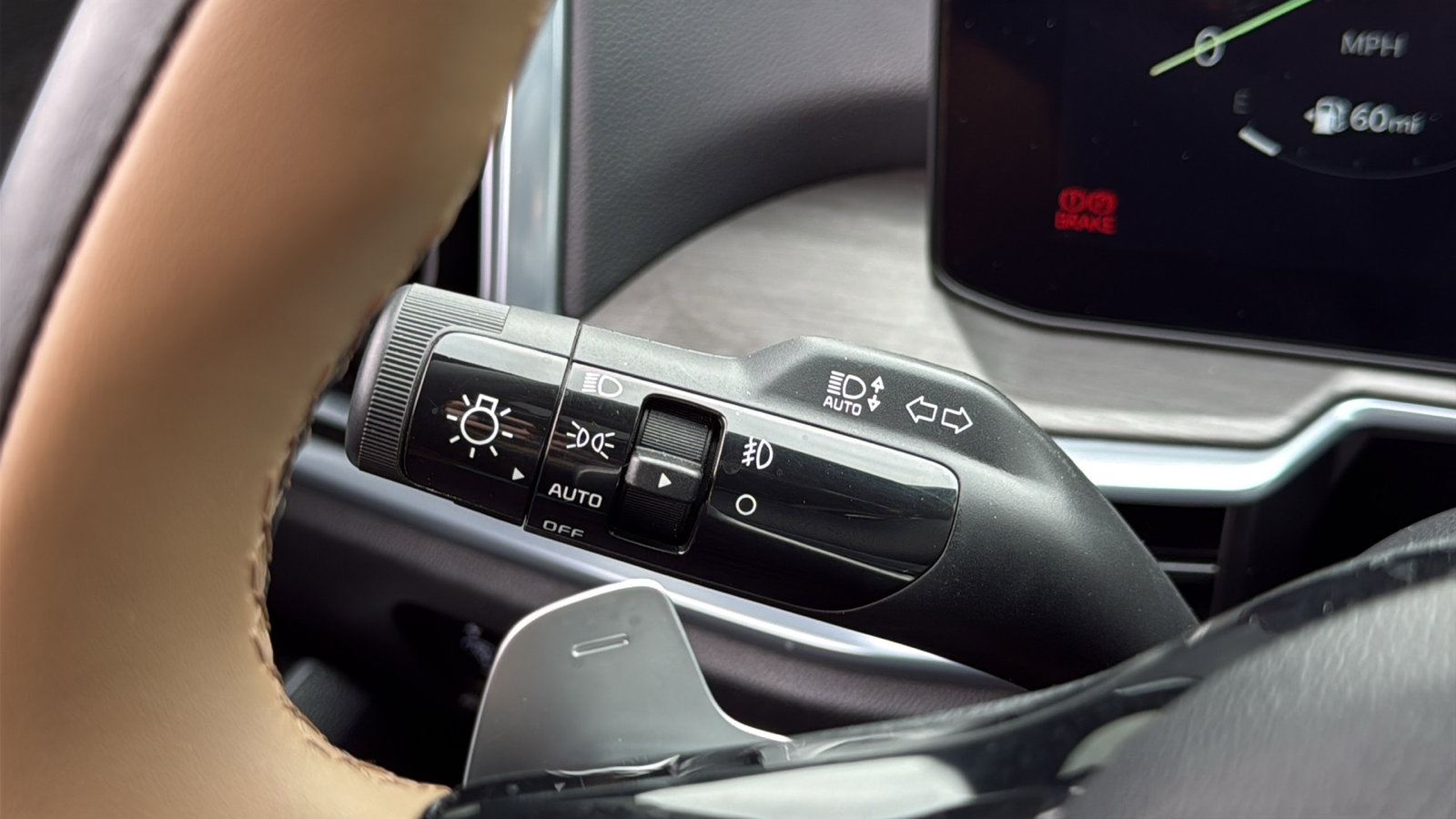 Used 2024 Kia Sorento SX Prestige w/ Olive Brown Leather Package image 15