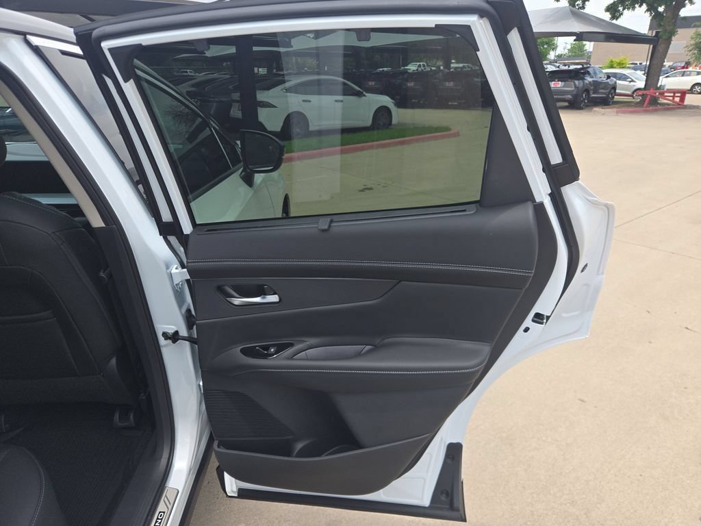 New 2026 Nissan Murano Platinum w/ Cargo Package AWD/4WD image 15