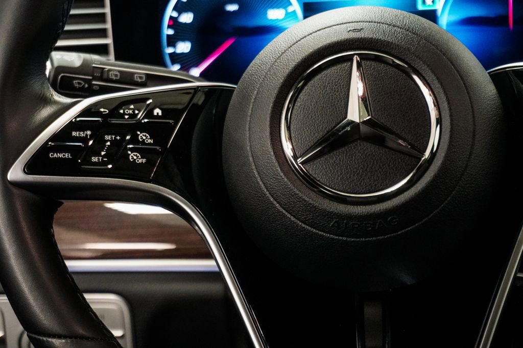 Used 2025 Mercedes-Benz GLE 450e 4MATIC image 16