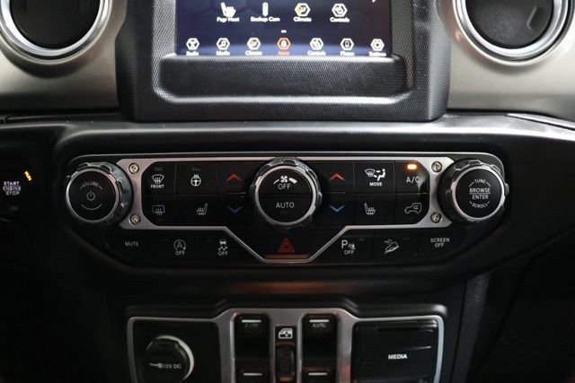 Used 2018 Jeep Wrangler Unlimited Sahara w/ Cold Weather Group image 29