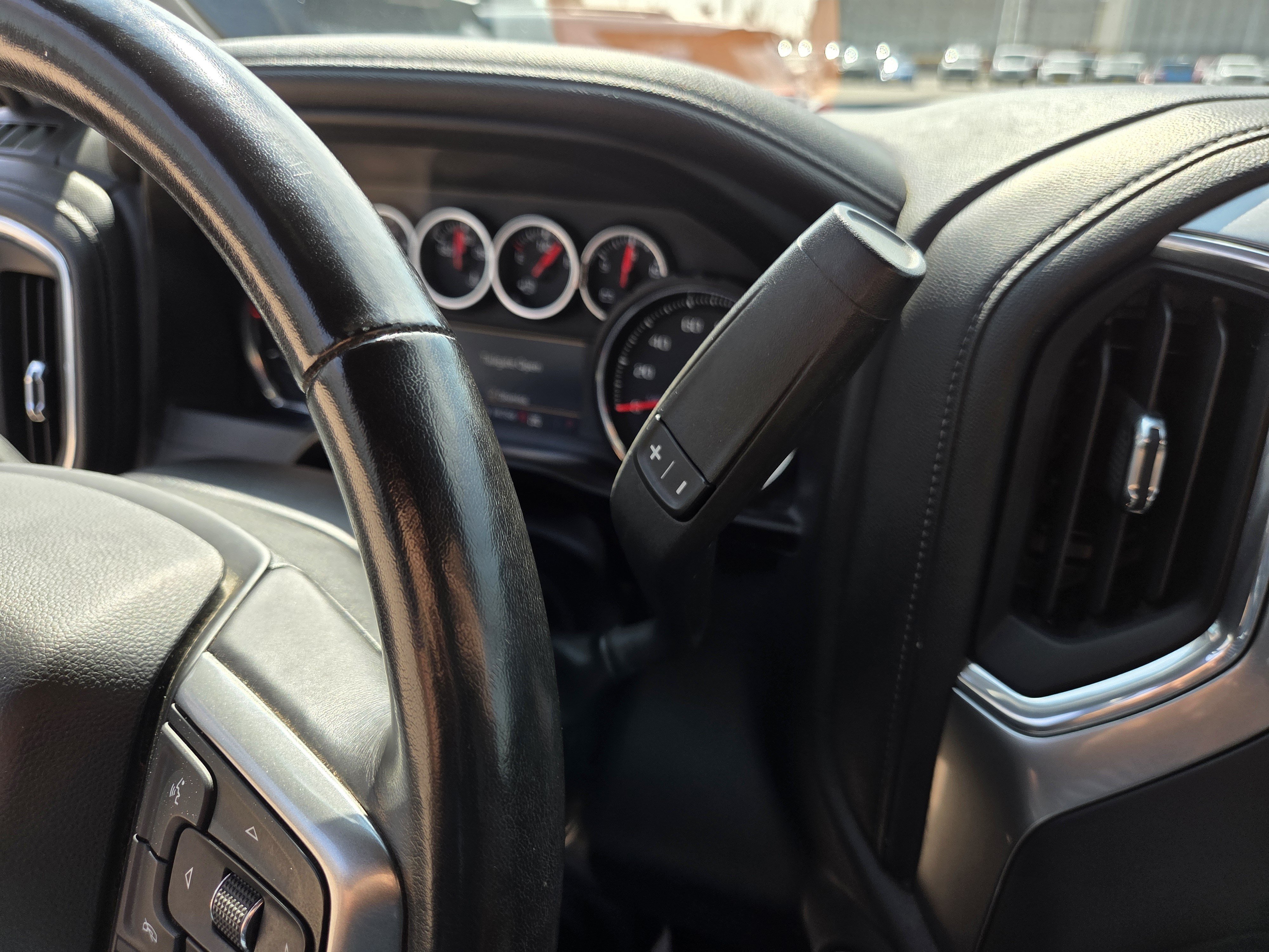 Used 2019 Chevrolet Silverado 1500 LTZ w/ LTZ Plus Package AWD/4WD image 17