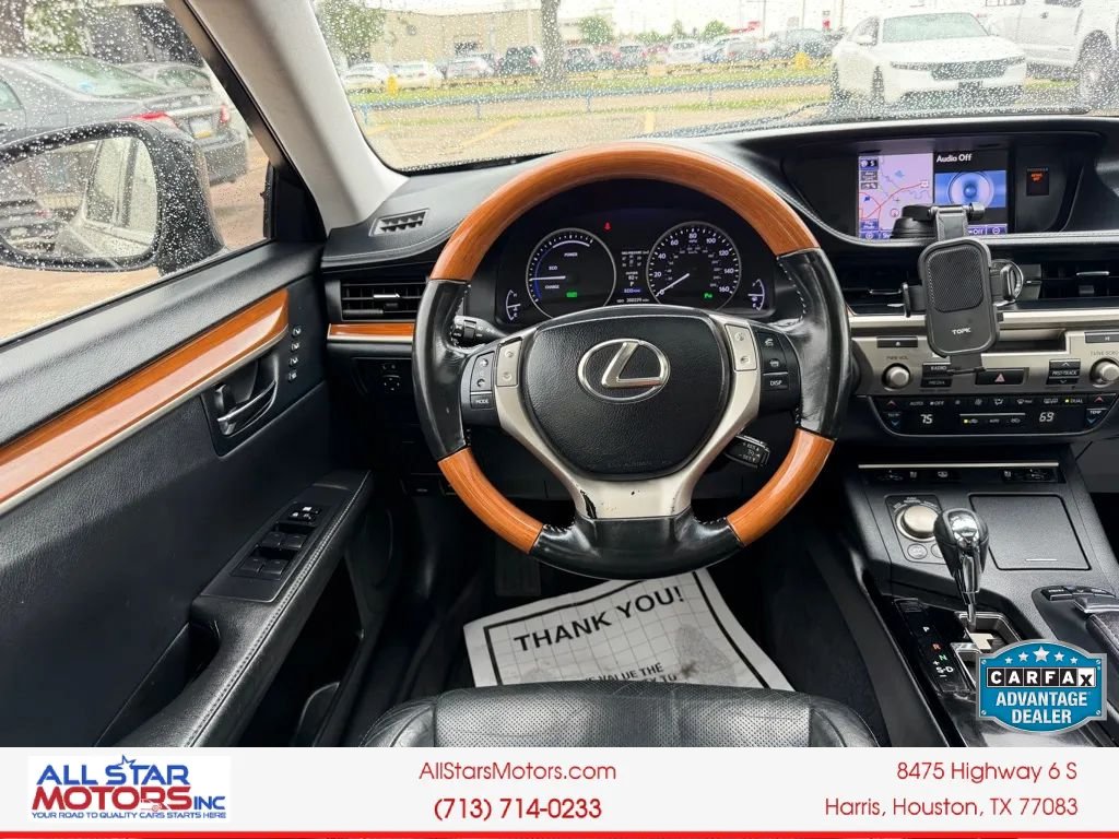 Used 2013 Lexus ES 300h w/ Luxury Pkg FWD image 30