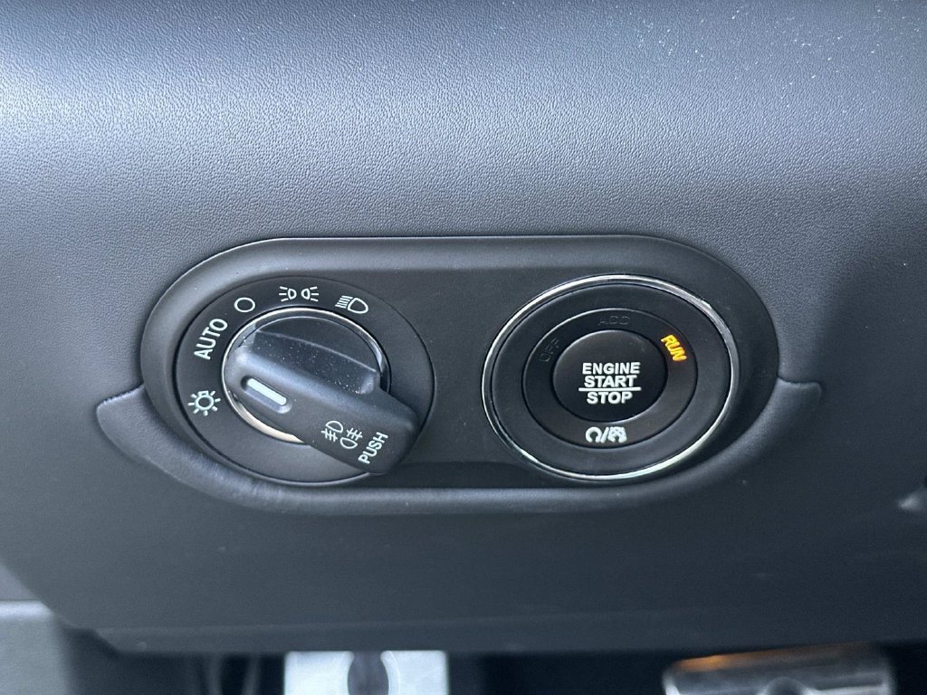 Certified 2023 Maserati Levante Modena AWD/4WD image 28