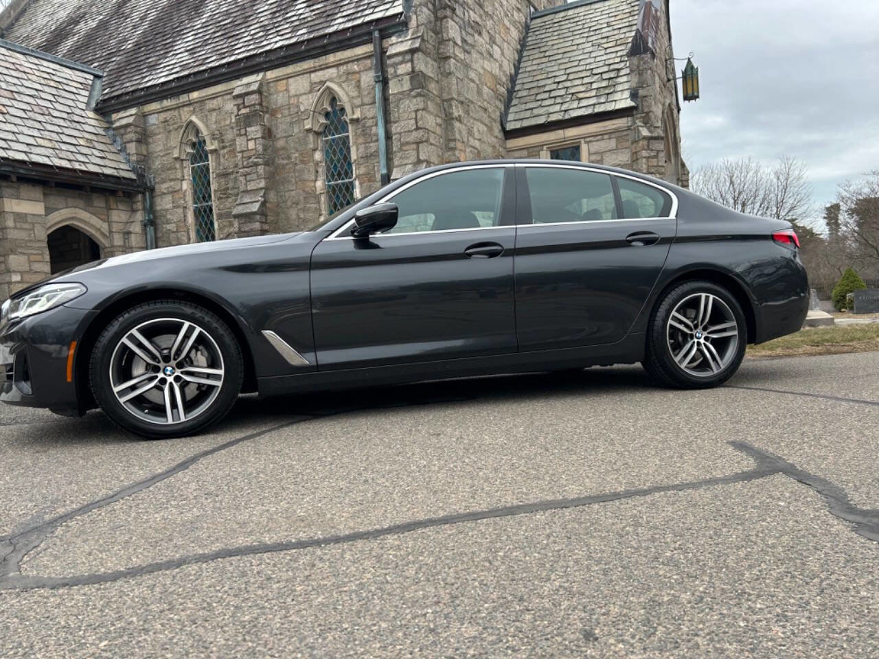 Used 2022 BMW 530i xDrive w/ Convenience Package image 11