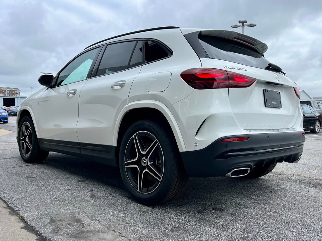Certified 2025 Mercedes-Benz GLA 250 4MATIC image 9