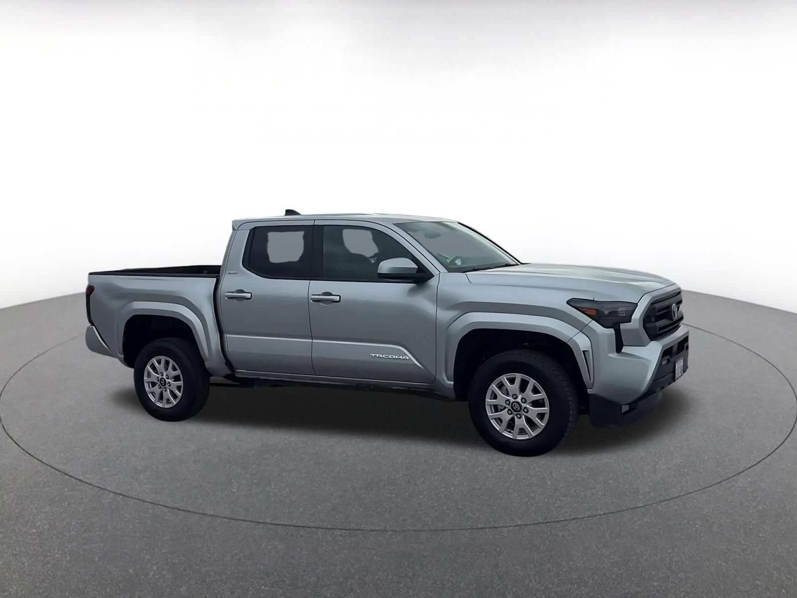Used 2026 Toyota Tacoma SR5 RWD image 2