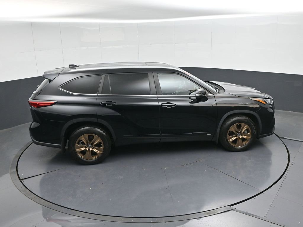 Used 2023 Toyota Highlander Bronze Edition image 41