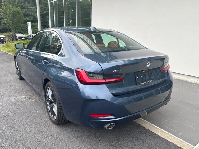 Used 2025 BMW 330i xDrive Sedan w/ Convenience Package image 9