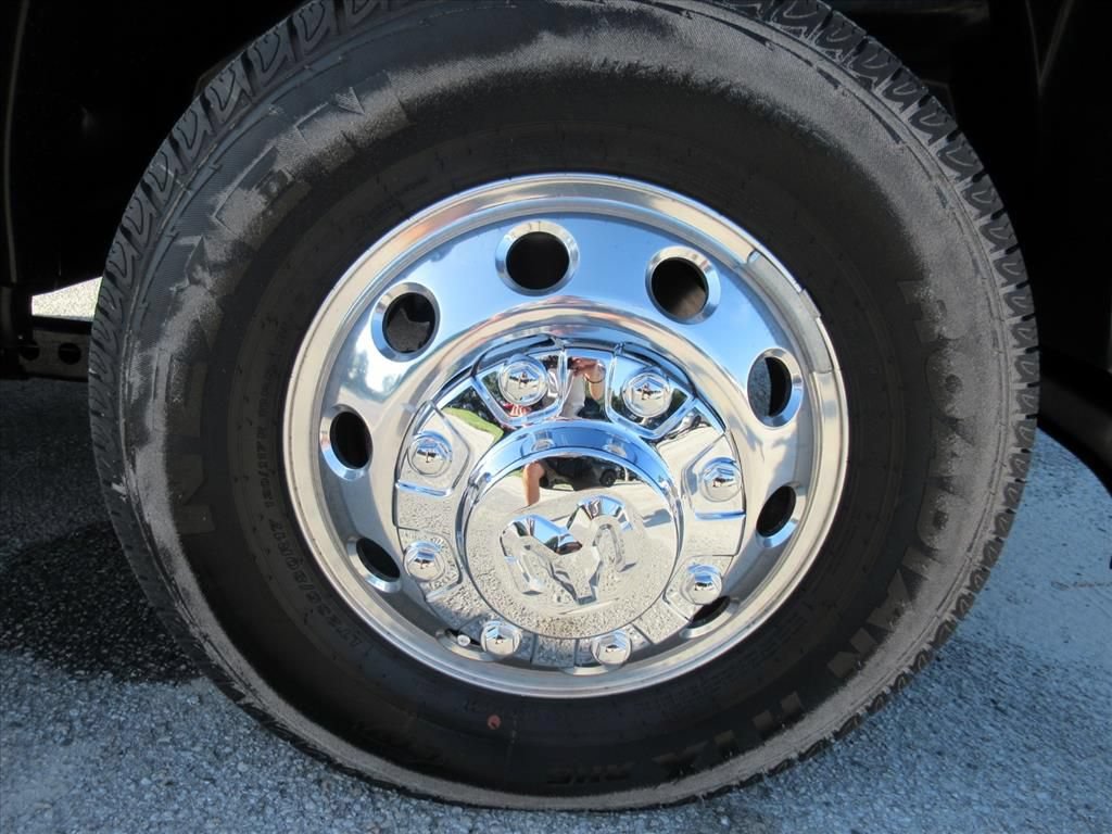 New 2026 RAM 3500 Big Horn AWD/4WD image 9