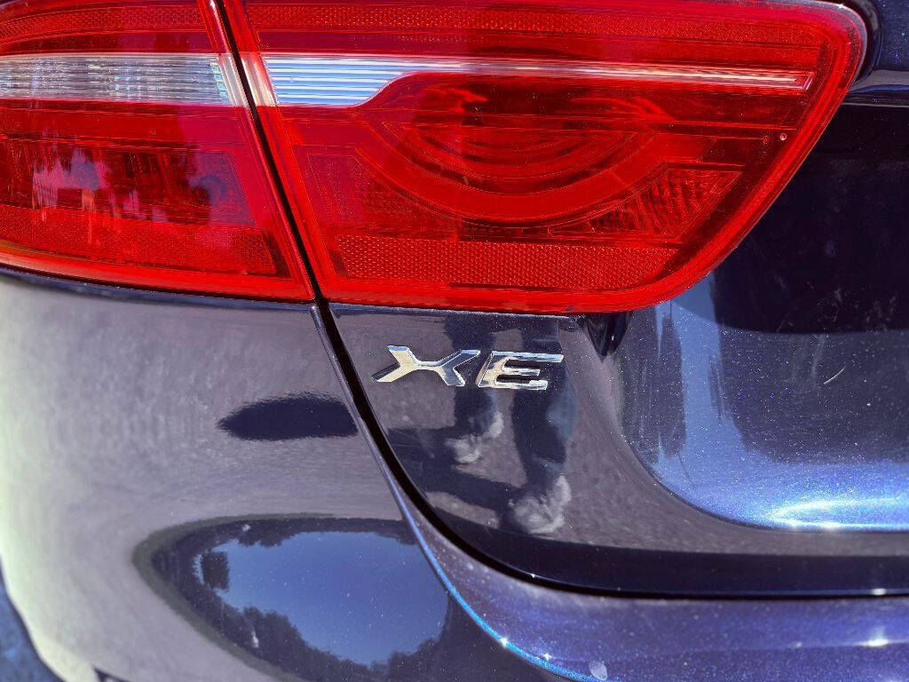 Used 2017 Jaguar XE Prestige AWD/4WD image 17