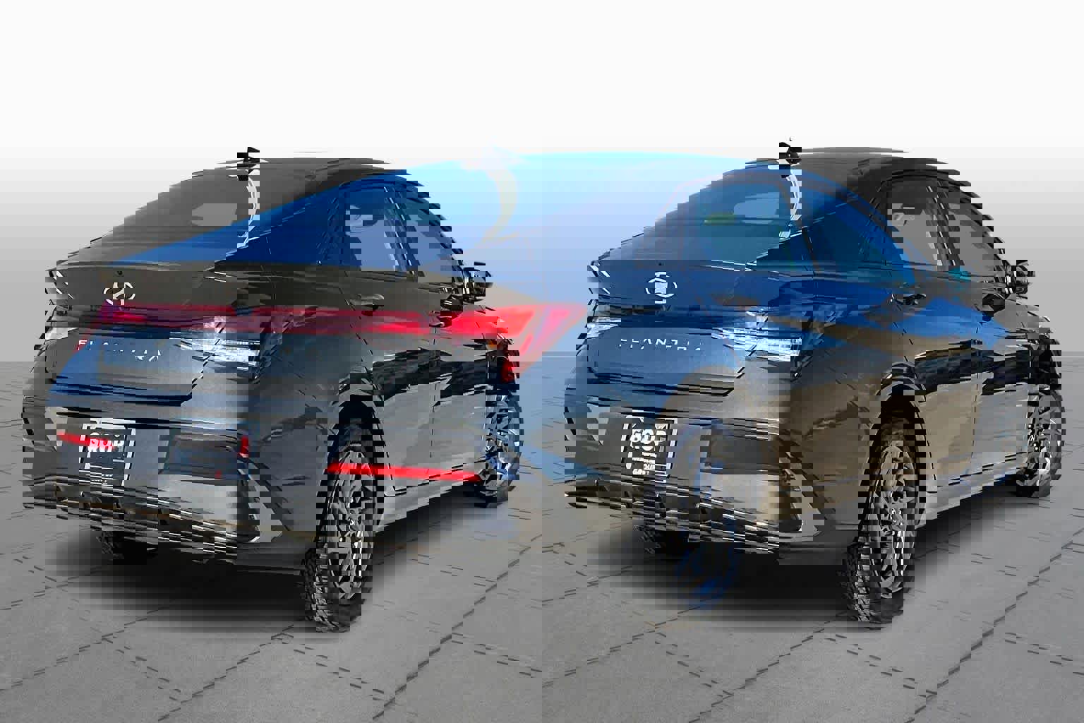 Used 2024 Hyundai Elantra SEL image 11