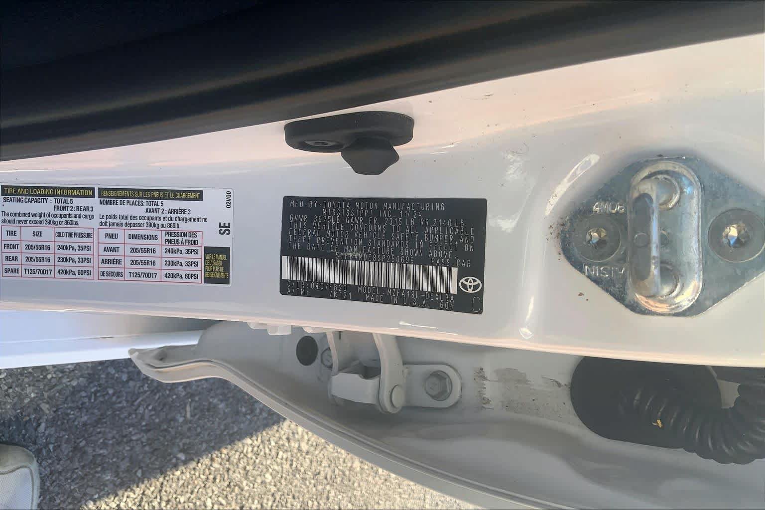 Used 2025 Toyota Corolla LE FWD image 32