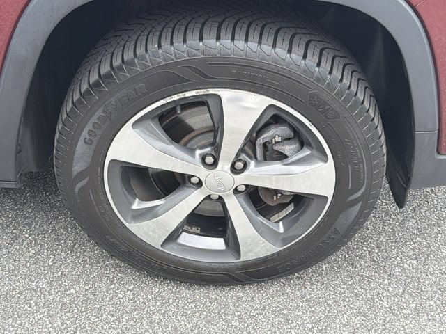Used 2020 Jeep Cherokee Limited AWD/4WD image 13