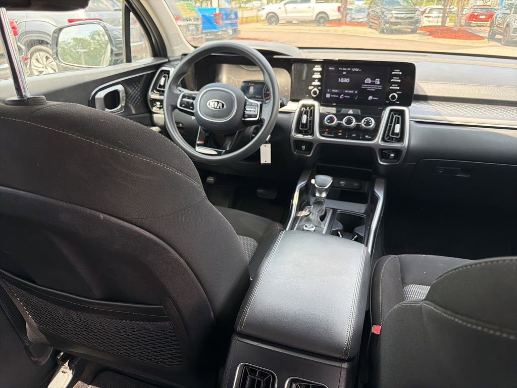 Used 2021 Kia Sorento LX FWD image 14