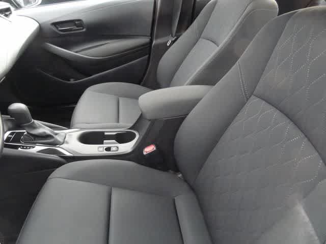 Used 2025 Toyota Corolla LE w/ LE Premium Package FWD image 8