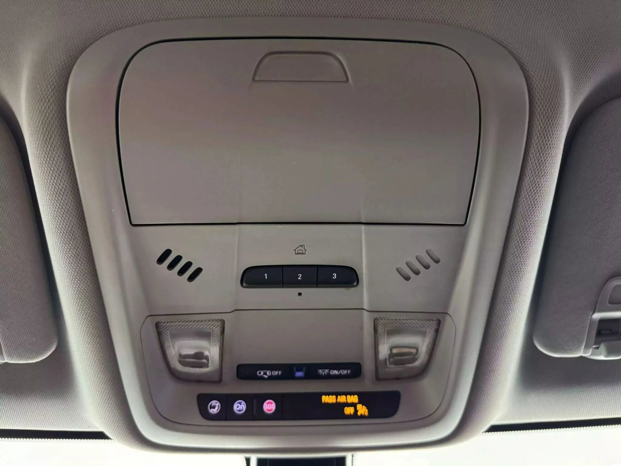 Used 2020 Chevrolet Blazer LT FWD image 28