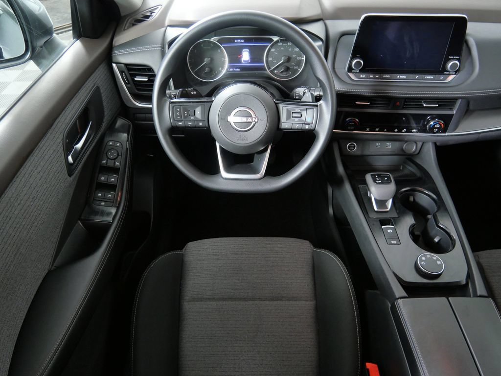 Used 2023 Nissan Rogue SV AWD/4WD image 19