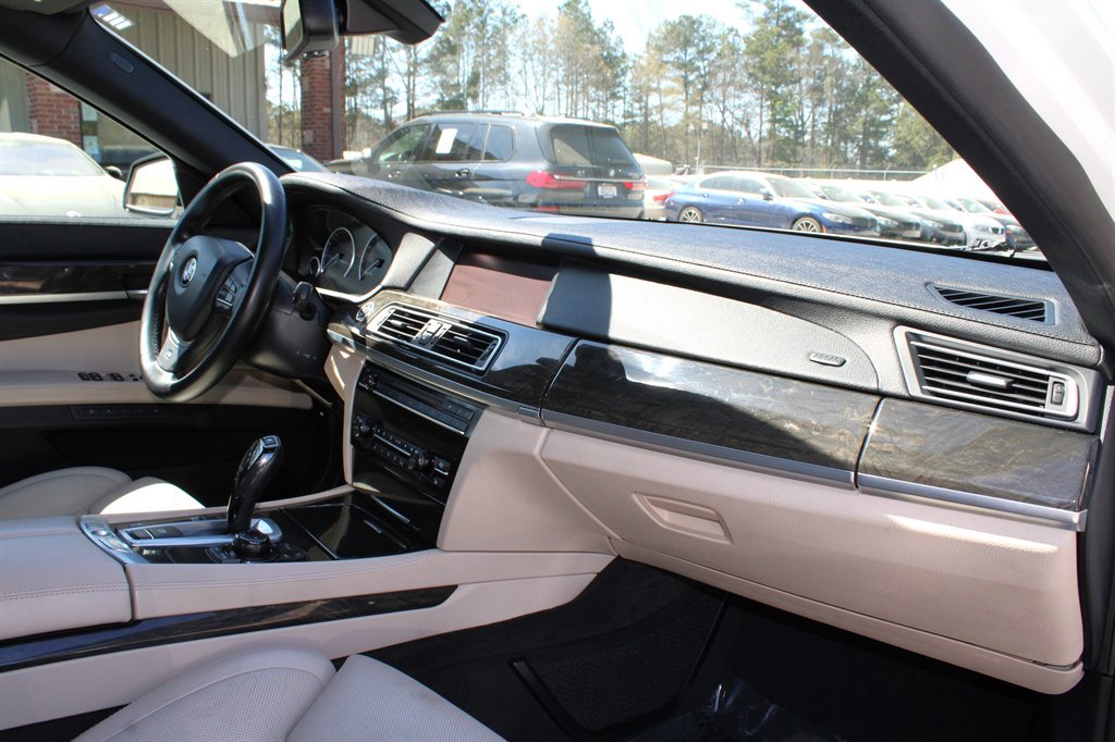 Used 2012 BMW 750Li image 18