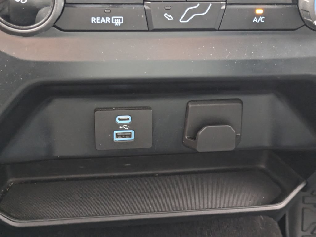 Used 2023 Ford F150 XLT RWD image 28