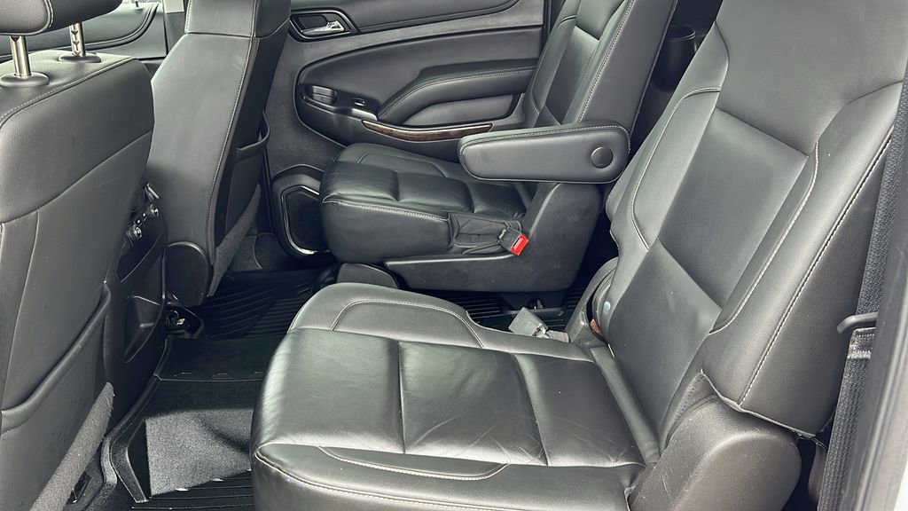 Used 2020 Chevrolet Suburban LT image 30