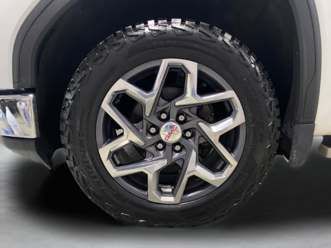 Used 2022 GMC Sierra 1500 SLT w/ SLT Convenience Package image 7