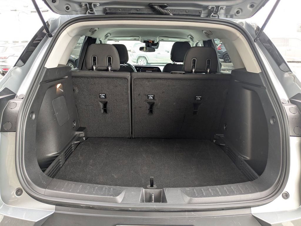 Used 2025 Chevrolet TrailBlazer LT image 30