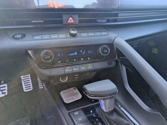 New 2026 Hyundai Elantra SEL FWD image 22