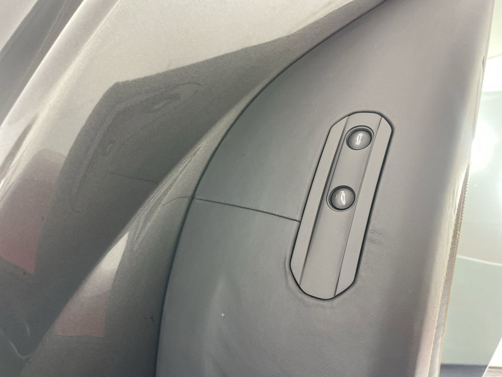 Used 2019 McLaren 600LT image 23