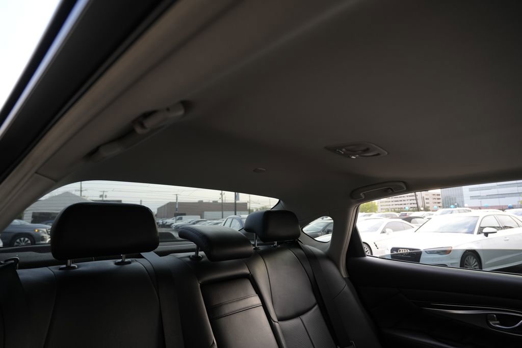 Used 2015 INFINITI Q70 L 3.7 RWD image 29