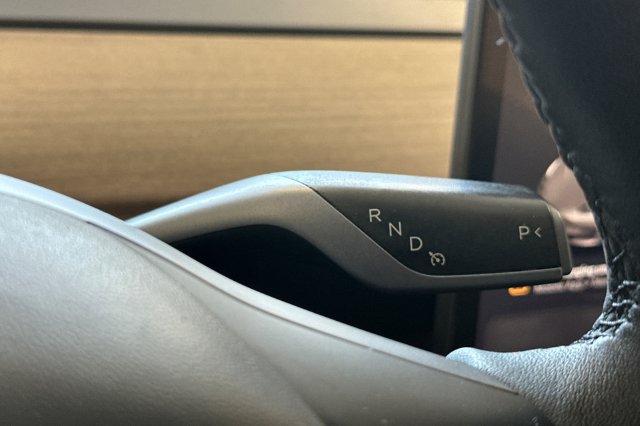 Used 2023 Tesla Model 3 Standard Range RWD image 24