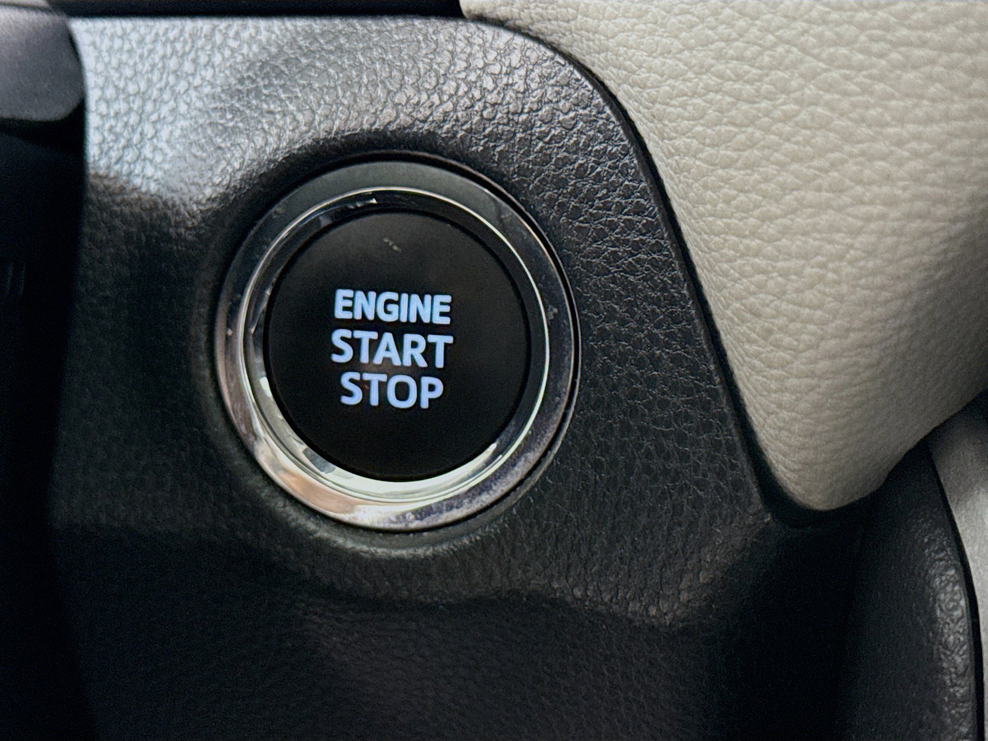 Used 2023 Toyota RAV4 XLE image 21