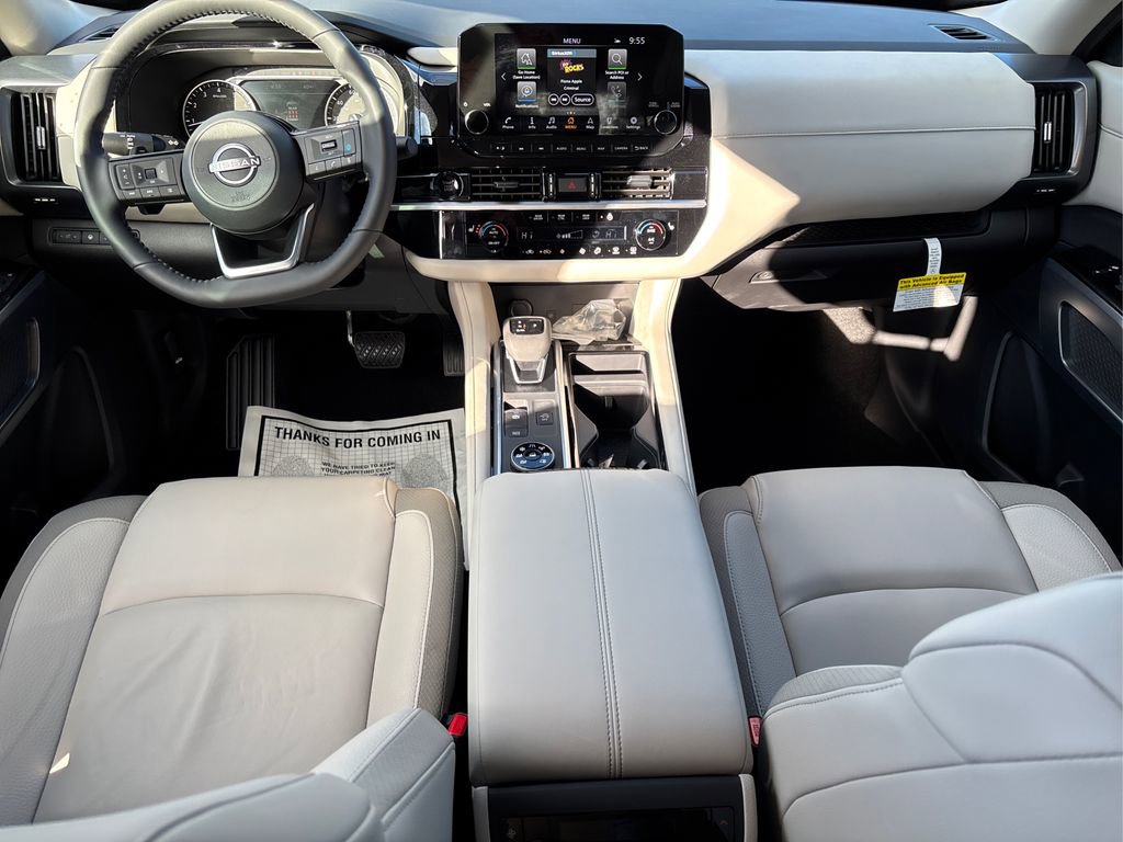 New 2025 Nissan Pathfinder SL image 21