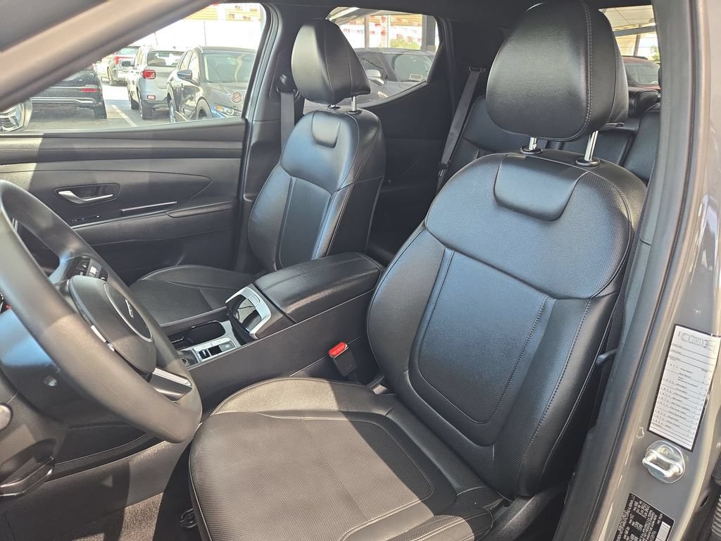 Used 2025 Hyundai Santa Cruz SEL AWD/4WD image 16