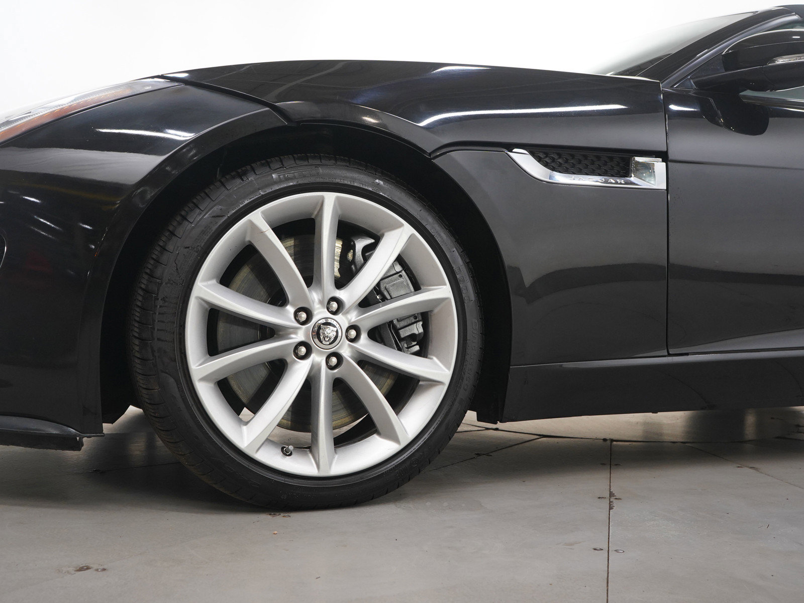 Used 2014 Jaguar F-TYPE S RWD image 27