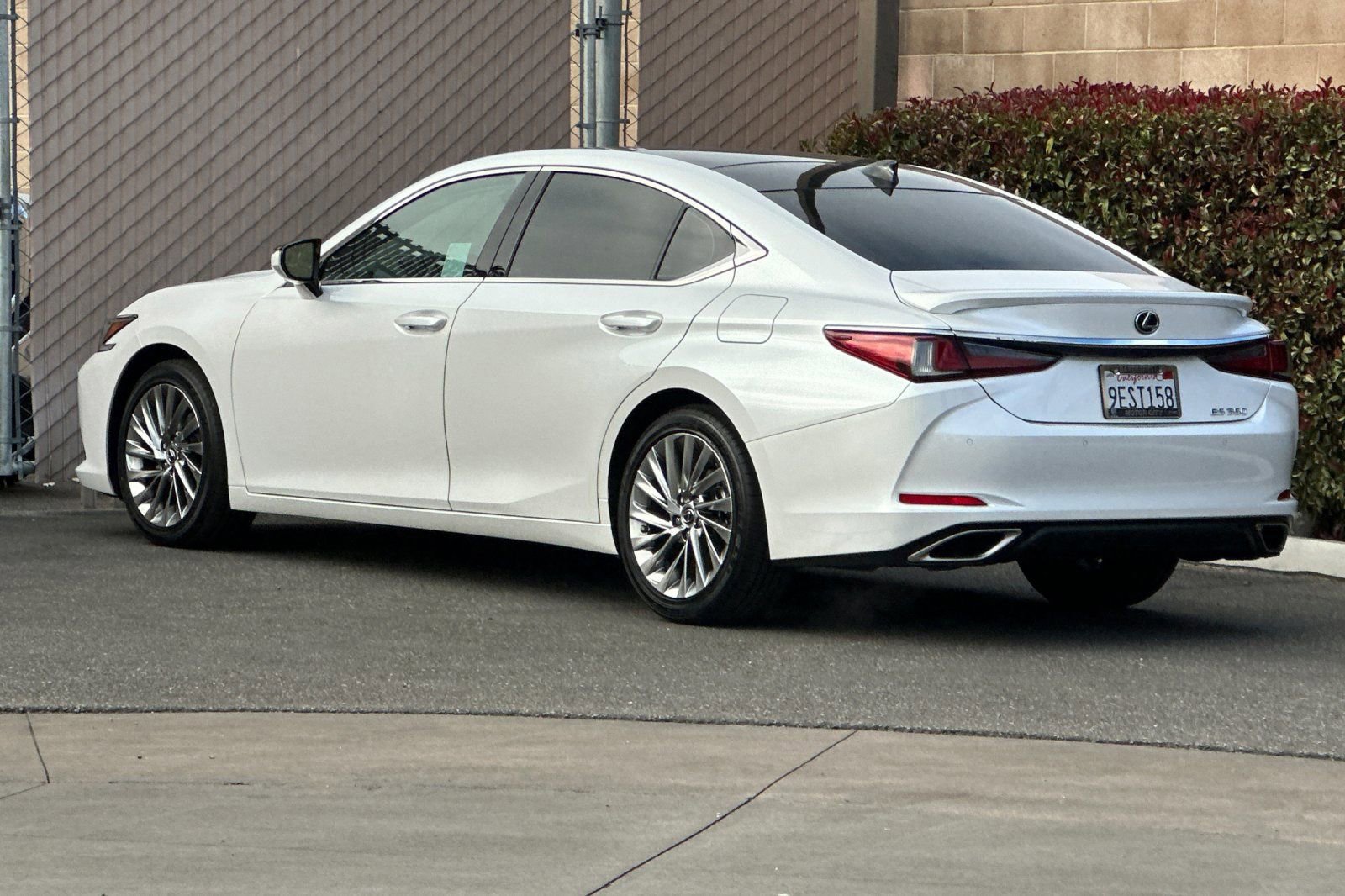 Used 2023 Lexus ES 350 Luxury image 6