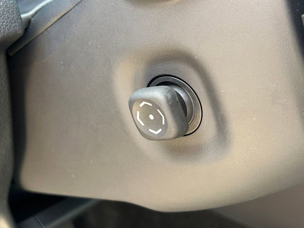 Used 2024 Lexus GX 550 w/ Accessory Package (2T) image 33