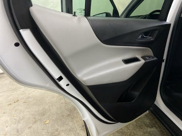 Used 2022 Chevrolet Equinox LS w/ LS Convenience Package image 23
