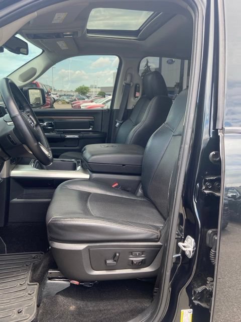 Used 2016 RAM 1500 Laramie w/ Convenience Group AWD/4WD image 5