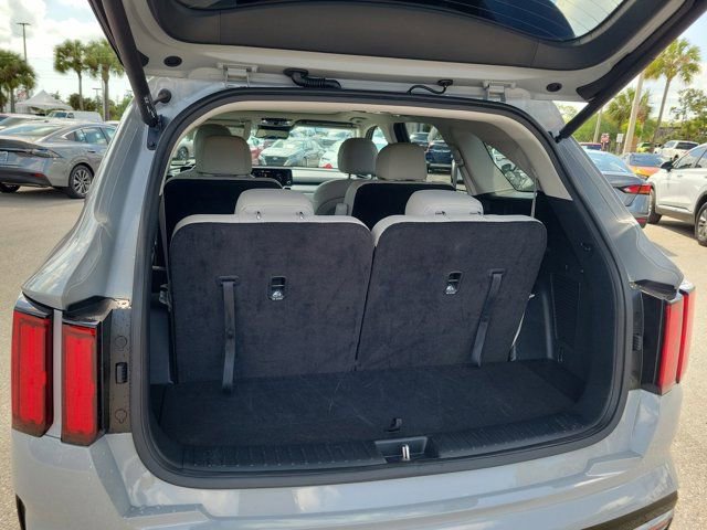 Used 2022 Kia Sorento SX image 13