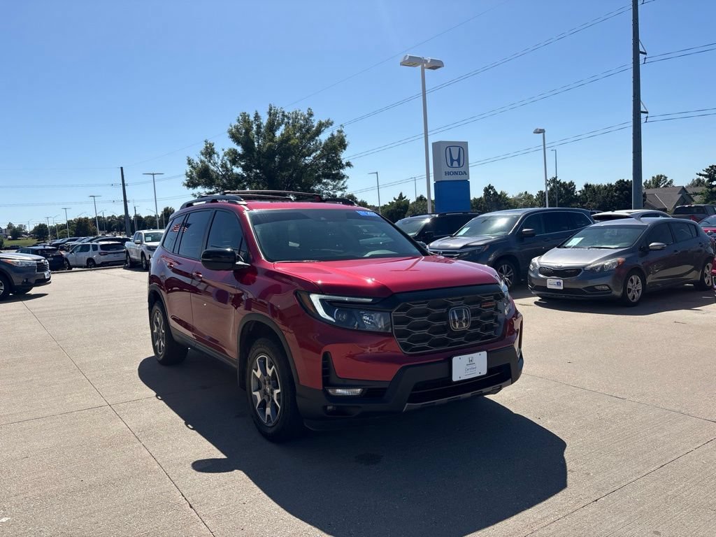 Used 2023 Honda Passport TrailSport image 3