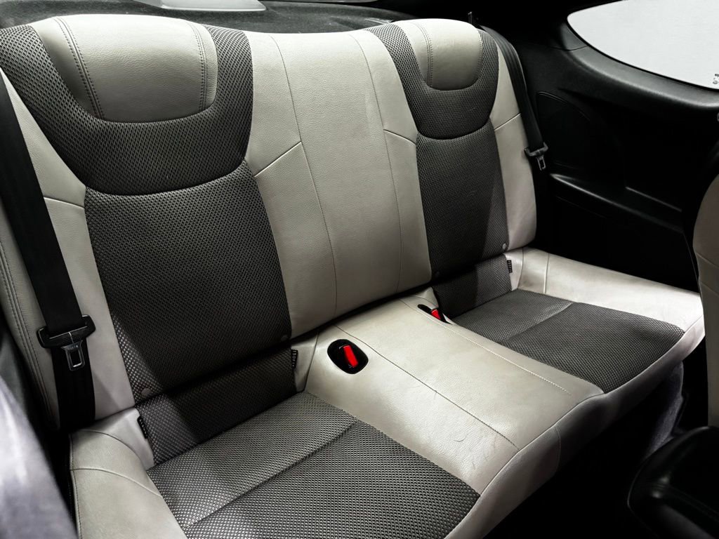 Used 2016 Hyundai Genesis 3.8 RWD image 39