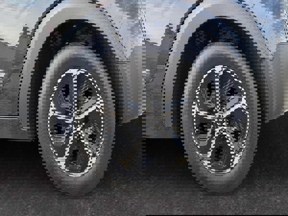 Used 2023 Kia Niro EX image 9