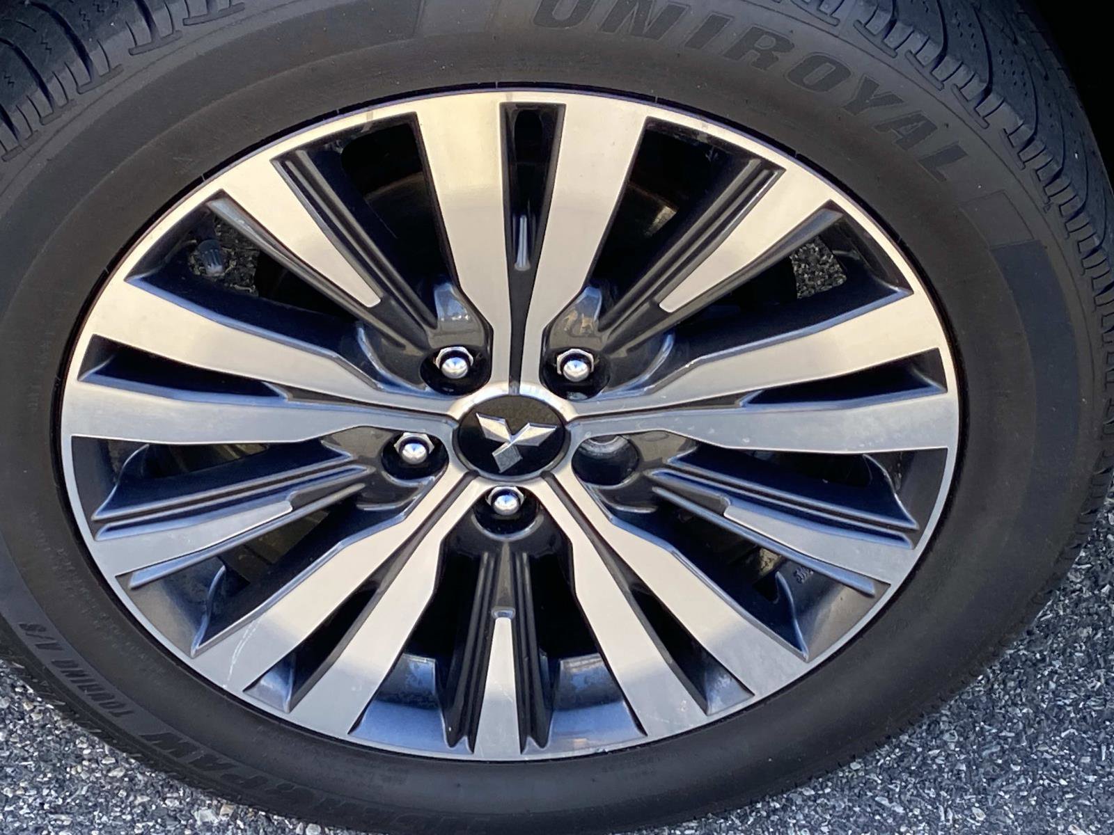 Used 2020 Mitsubishi Outlander ES image 21