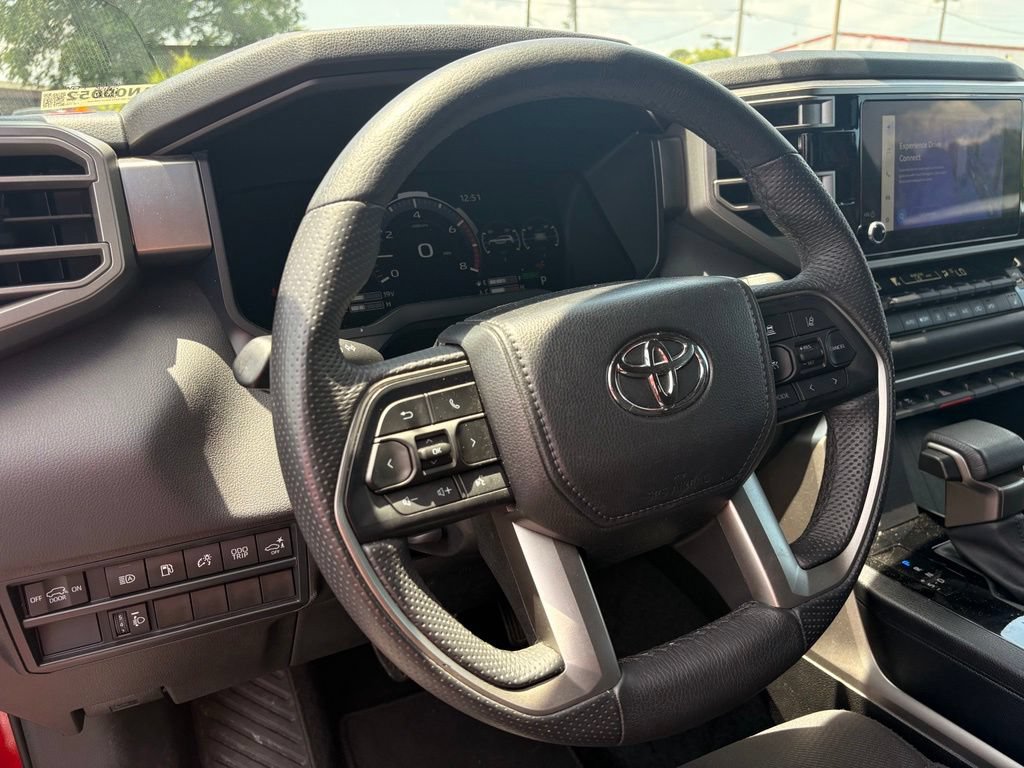 Used 2025 Toyota Sequoia SR5 AWD/4WD image 10