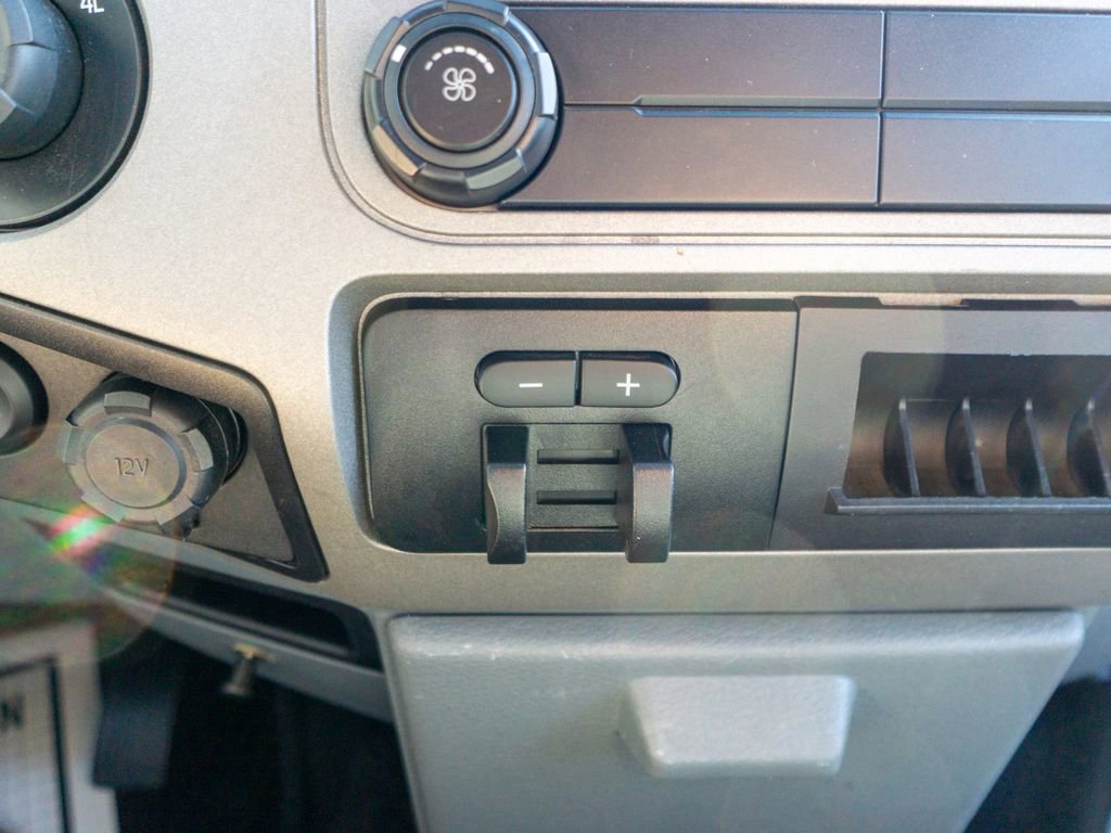 Used 2015 Ford F250 XLT w/ XLT Interior Package image 27