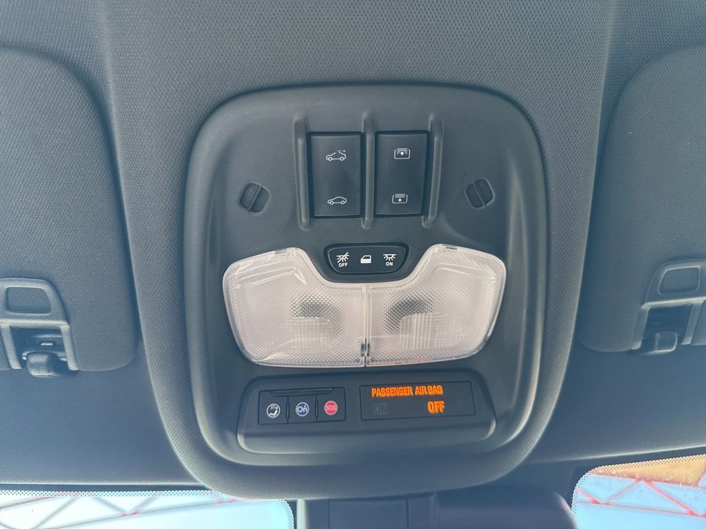 Used 2023 Chevrolet TrailBlazer ACTIV w/ Sun and Liftgate Package image 18